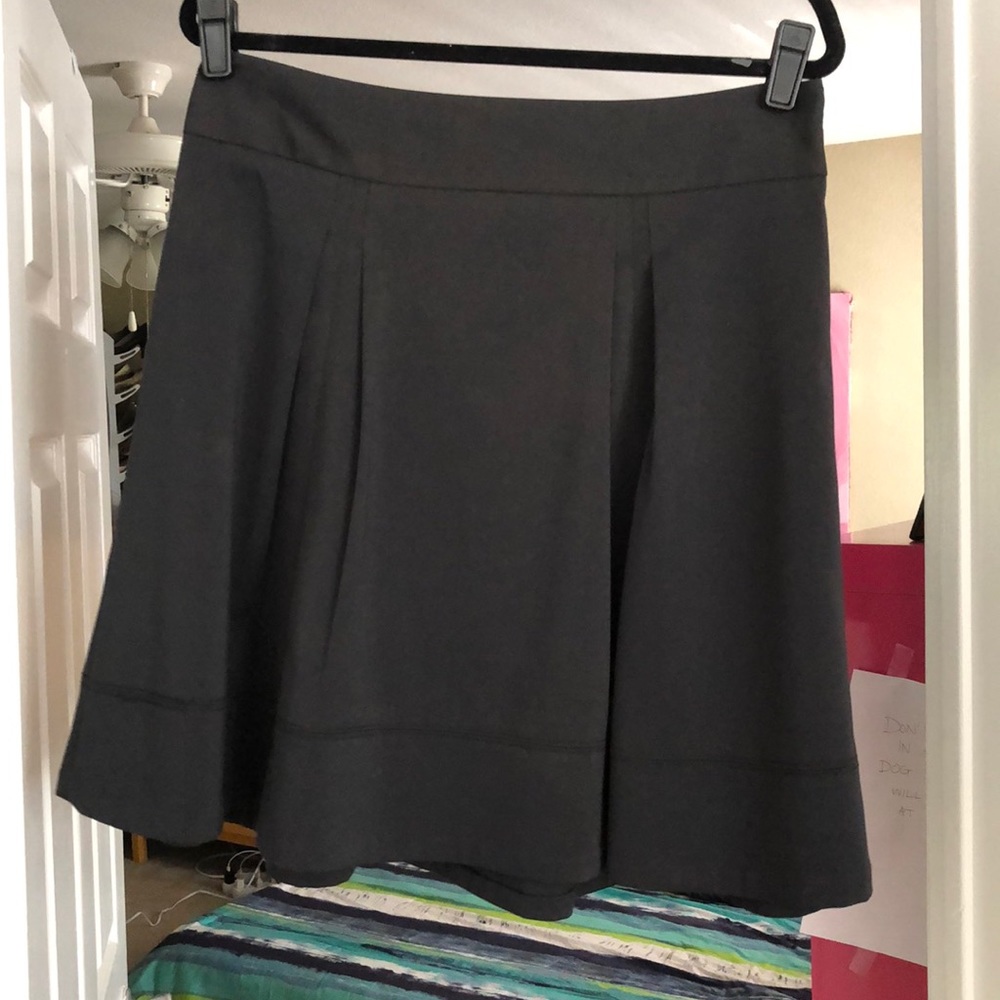 The Limited Black a-line skirt with pleats